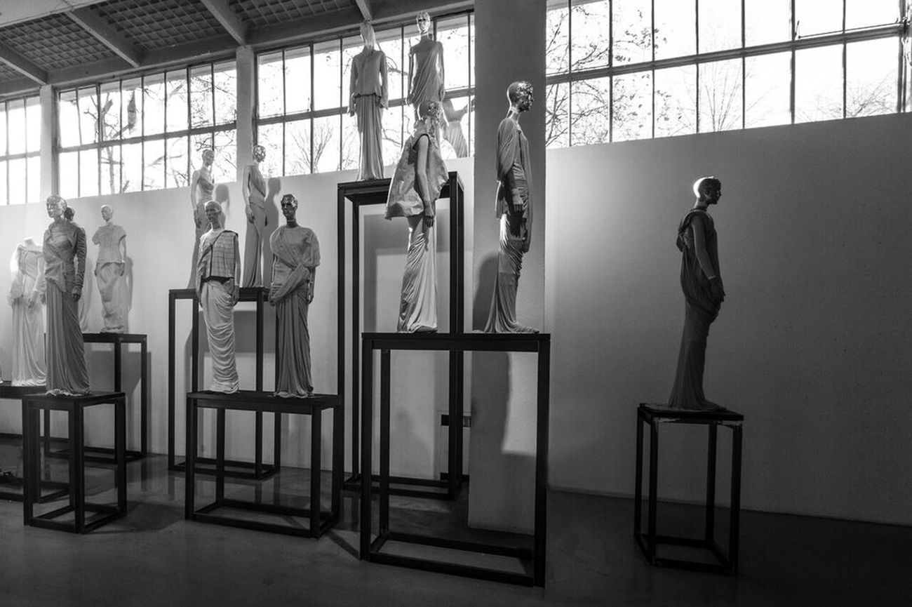 Rick-Owens.-Subhuman-Inhuman-Superhuman.-Exhibition-view-at-La-Triennale-di-Milano-2017.-Photo-credit-OWENSCORP-1-1