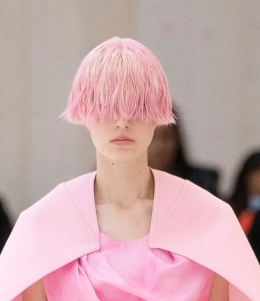 La Haute Couture di Valentino (ri)conquista Roma con una sfilata elegante e&nbsp;rivoluzionaria